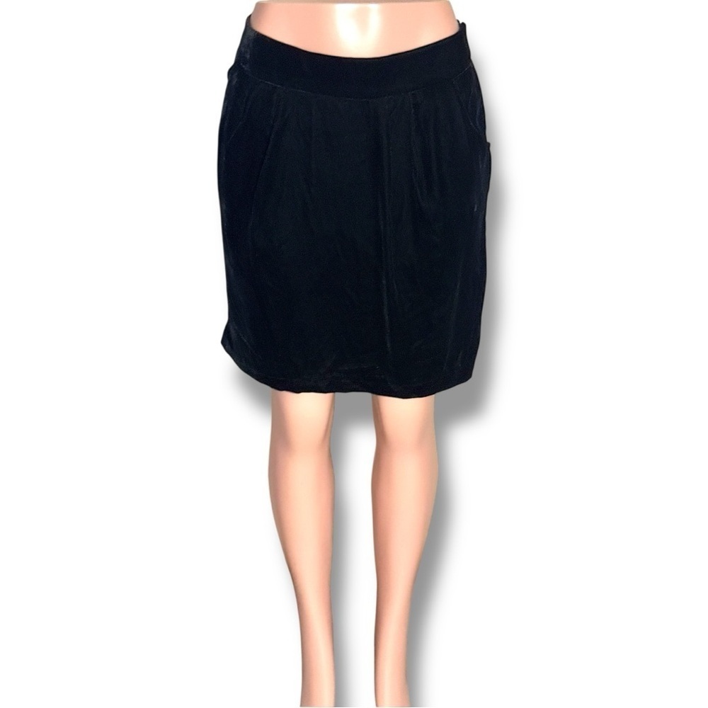 GAP Size 12 Women’s Black Velour A-Line Mini Skirt NWT - Picture 2 of 15